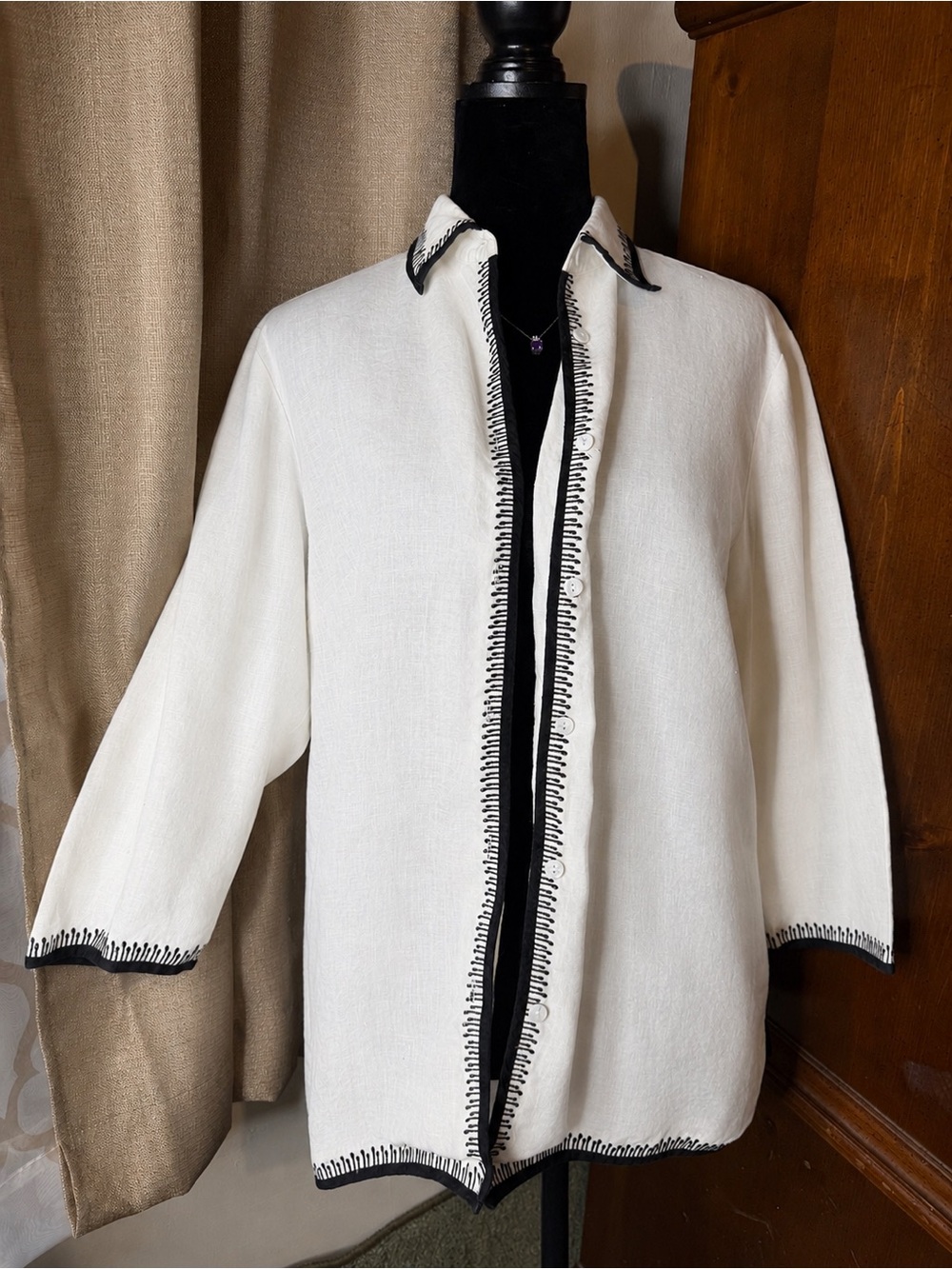 Vintage Pursuits Ltd 100% Linen Ivory Black Trim Button Front Shirt Size 12